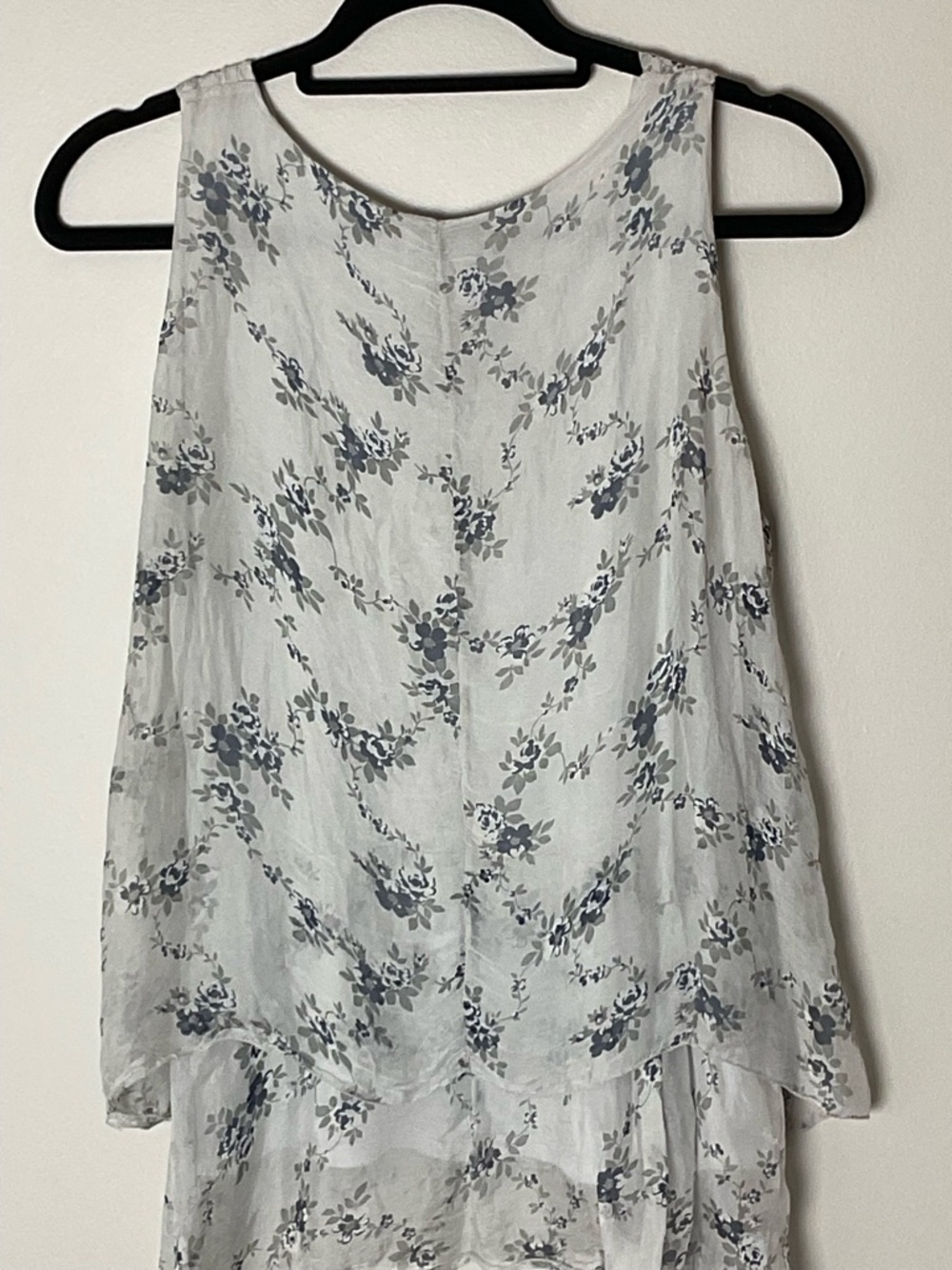 Elena Baldi Gray Floral Tiered Silk Sleeveless Top Feminine Flowy Romantic - Picture 5 of 8